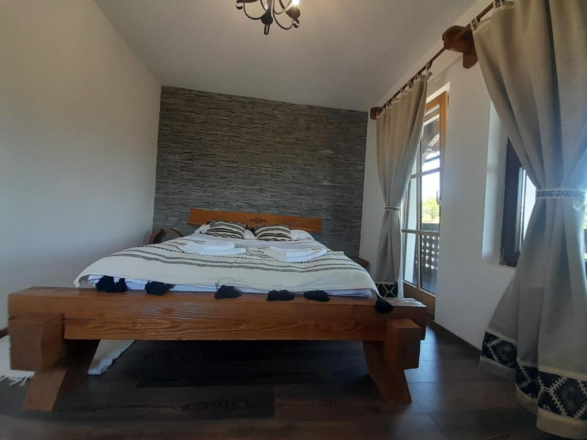Apartamento Mosia Dar In Rai Berbesti Exterior foto